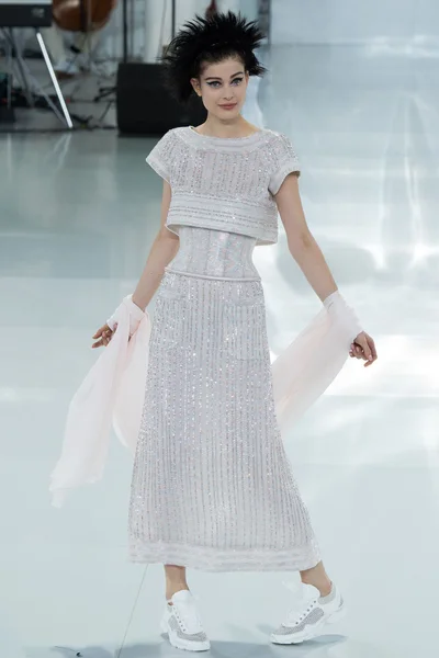 Look 49